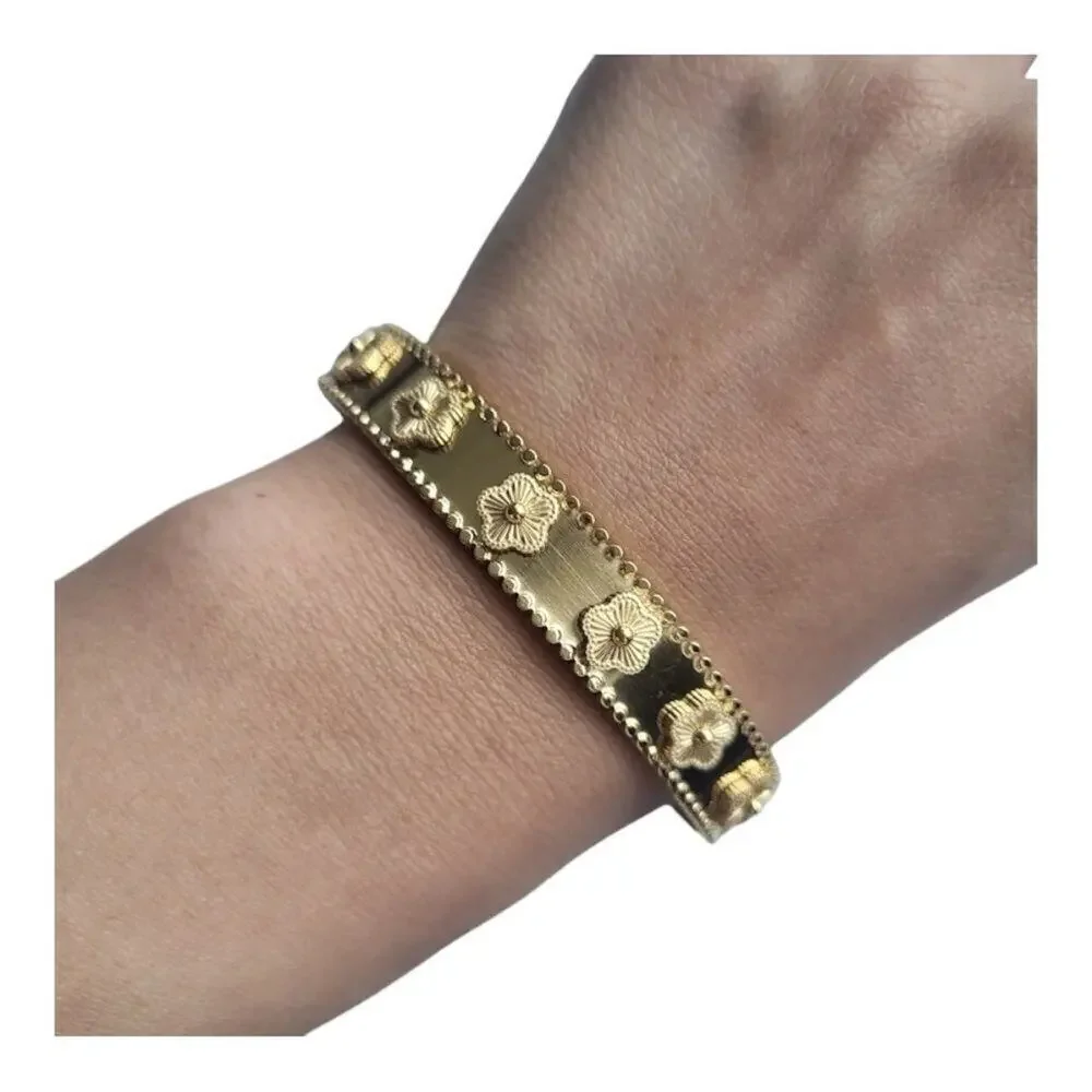 18K Gold Plated Four Leaf Bangle Bracelet